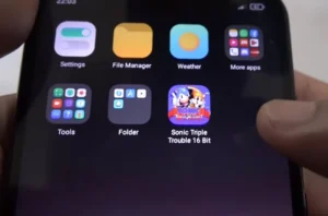 Sonic Triple Trouble 16-Bit APK – El Sonic Clásico Regresa a Móvil 2